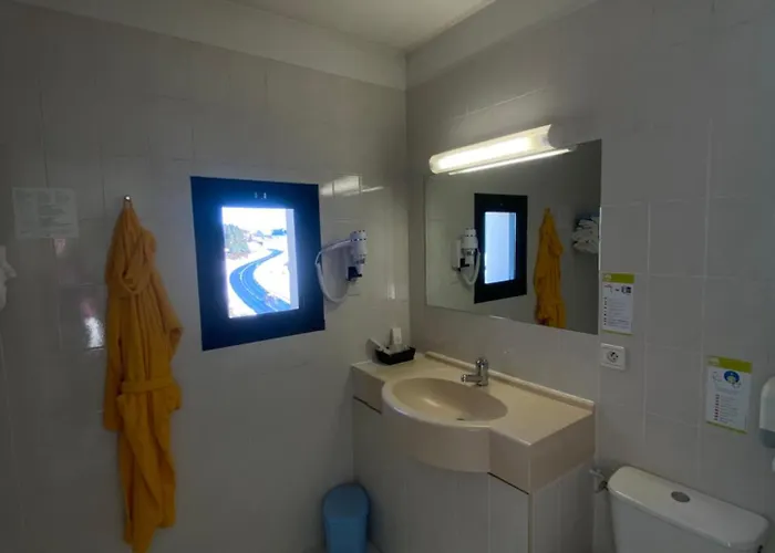 Le Grand Connetable 酒店 Châteauneuf-de-Randon